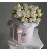 Розы в шляпной коробке Зефир 1