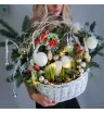 Новогодняя композиция в корзине Зимняя рябина 2