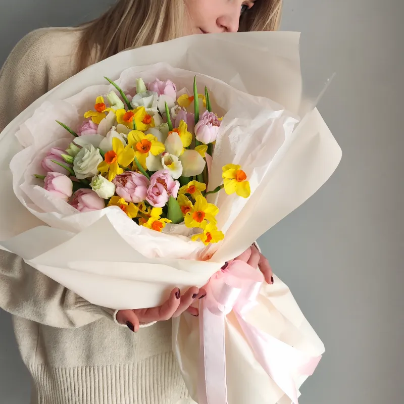 Букет Нежный март  от интернет-магазина «VeraRosa»
