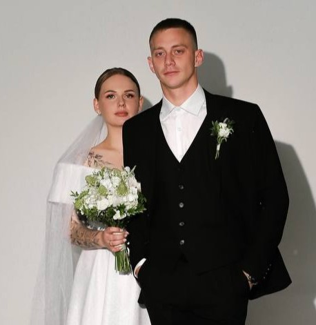 счастливый получатель